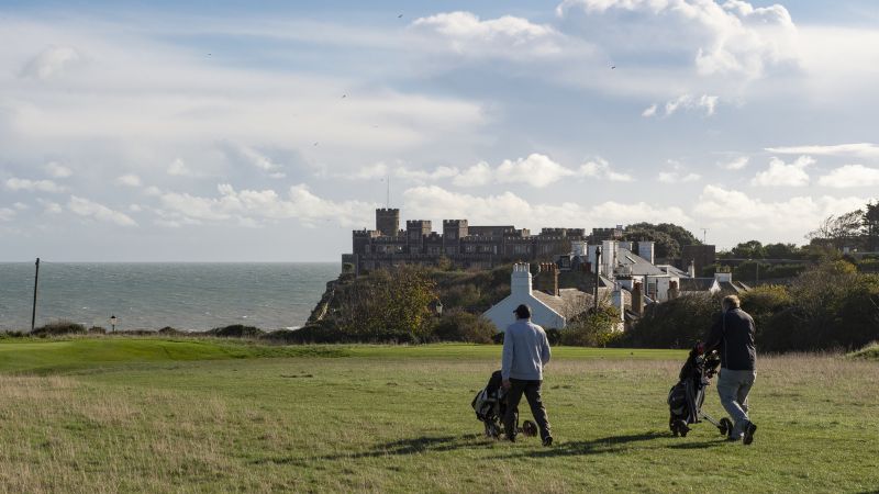 playing golf in south east